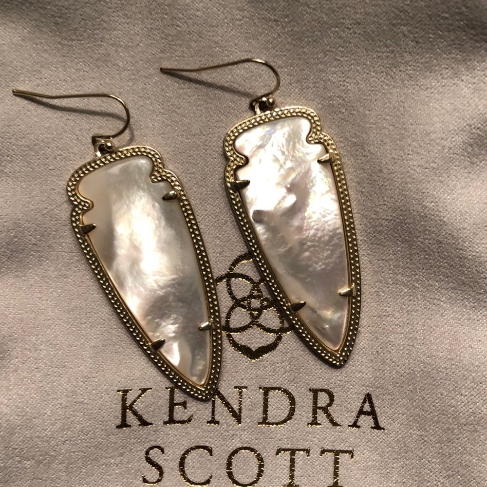 Ivory Mother of Pearl Skylar